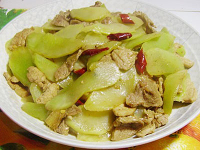 莴笋炒肉片