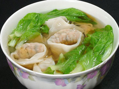 薄皮大馅的猪肉香菜馄饨